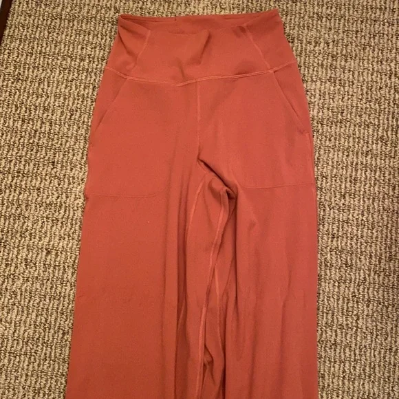 lululemon athletica | Pants & Jumpsuits | Lululemon Size 6